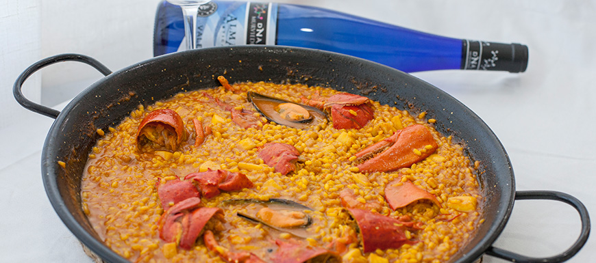 Arroz Rice in a pot cooking